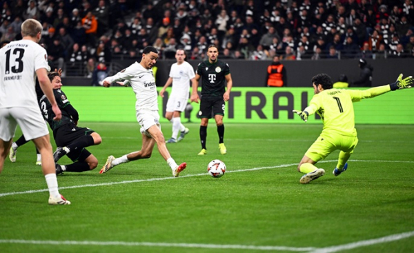 Uzun, Ekitike inspire 2nd-placed Frankfurt to Europa League win Uzun, Ekitike inspire 2nd-placed Frankfurt to Europa League win