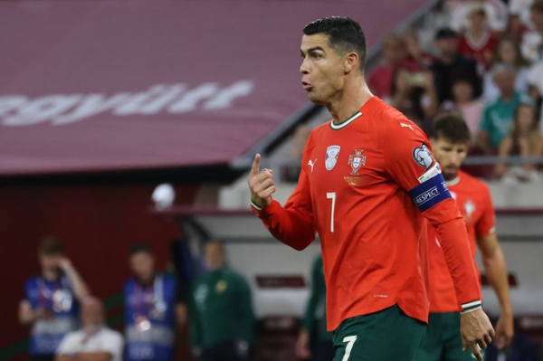 Ronaldo buys 25% share in Spanish 2nd division club Almeria Ronaldo buys 25% share in Spanish 2nd division club Almeria