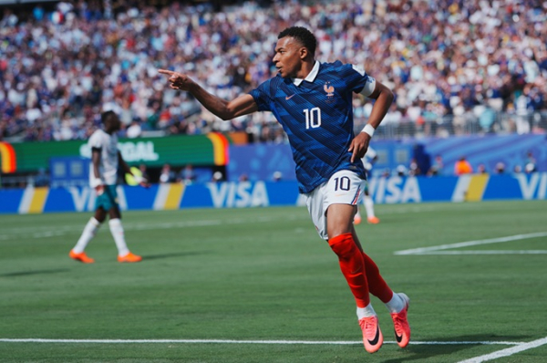 Mbappe scores twice as France beat Senegal in WC Mbappe scores twice as France beat Senegal in WC