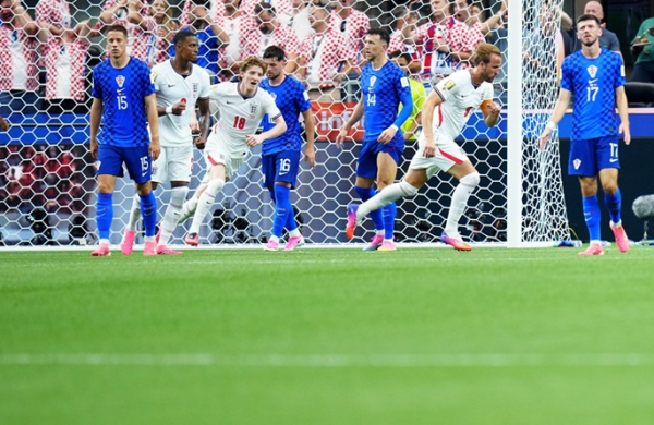 Kane scores brace as England overcome Croatia in WC opener Kane scores brace as England overcome Croatia in WC opener